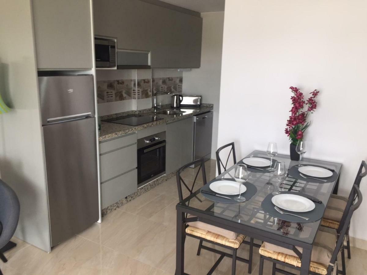 R&E Apartments ตอร์เรโมลิโนส ภายนอก รูปภาพ