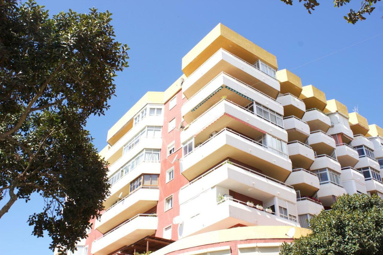 R&E Apartments ตอร์เรโมลิโนส ภายนอก รูปภาพ